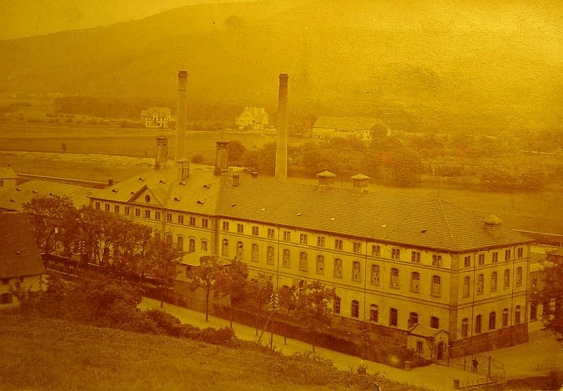 fabrik.jpg - Papierfabrik Flinsch - Karthäuserstrasse Freiburg
hier war Opa Mäder Technischer Leiter